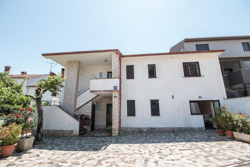 Apartments Divna Rovinj Exteriör bild