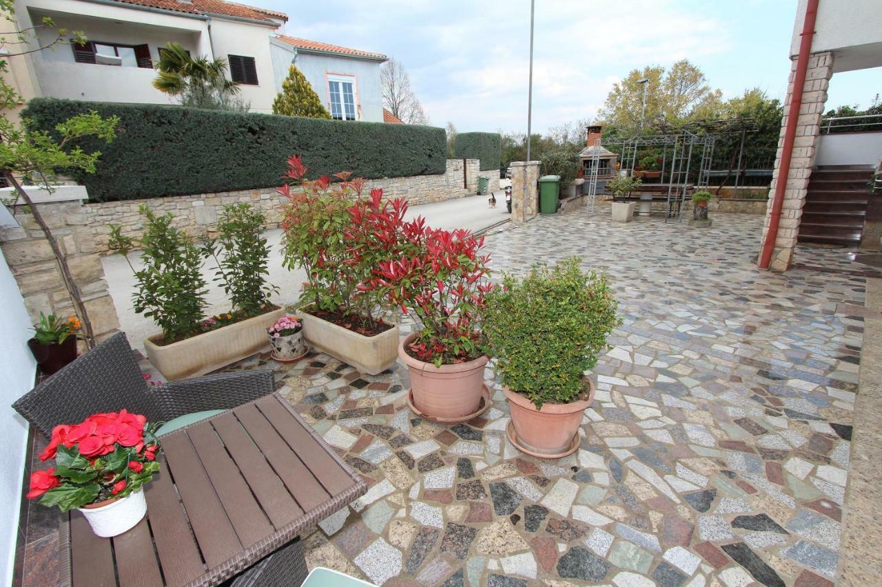 Apartments Divna Rovinj Exteriör bild