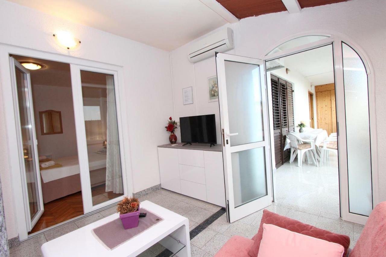 Apartments Divna Rovinj Exteriör bild