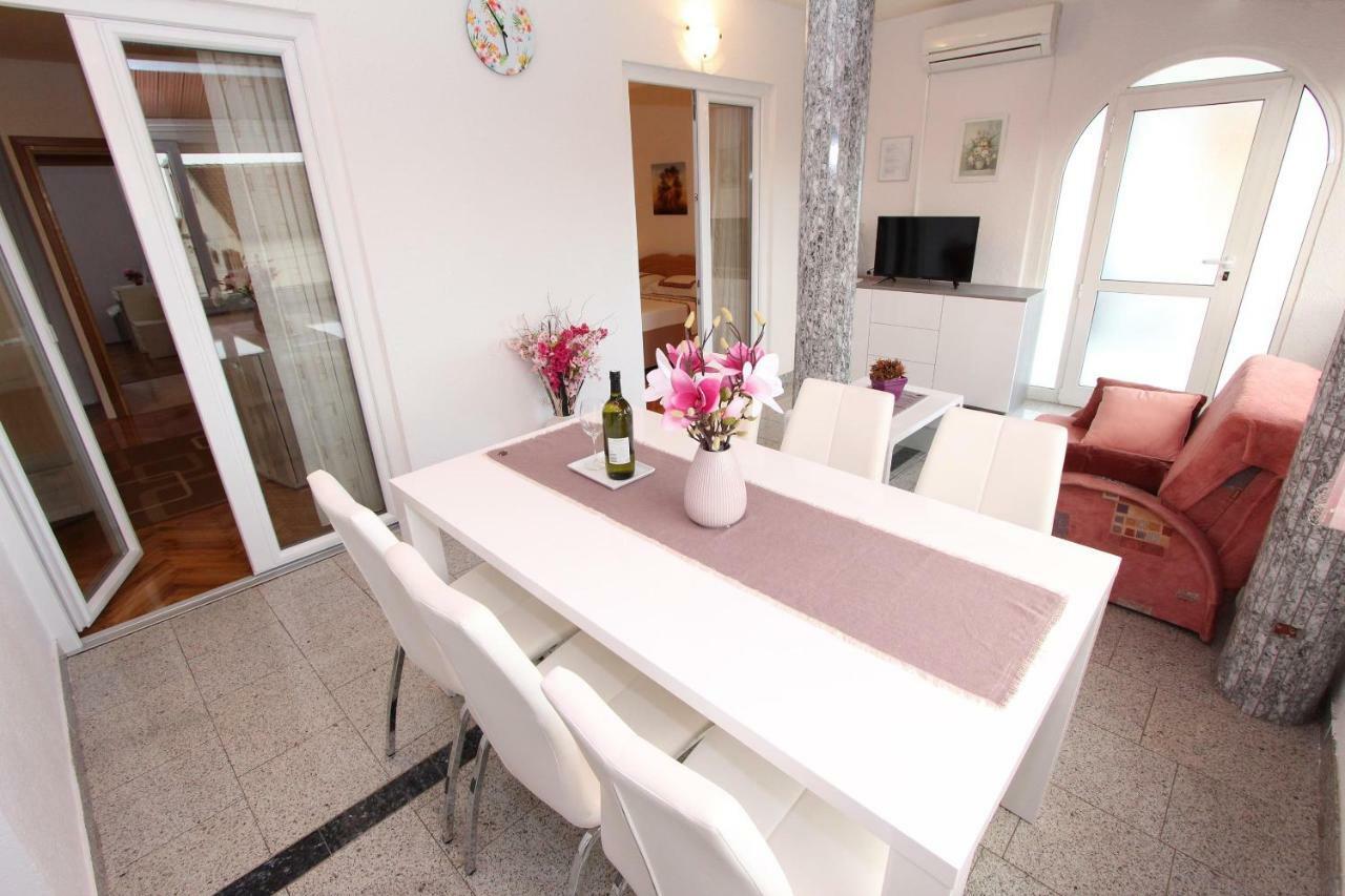 Apartments Divna Rovinj Exteriör bild
